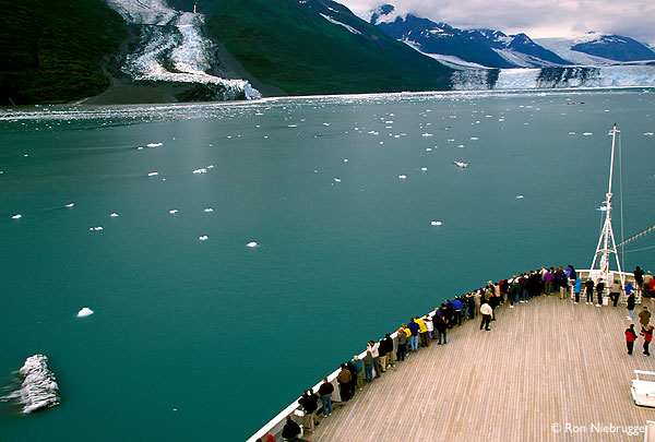 CARNIVAL VICTORY 2009 5 Night Canada Cruise Roundtrip from NEW YORK aboard Carnival Cruise Lines